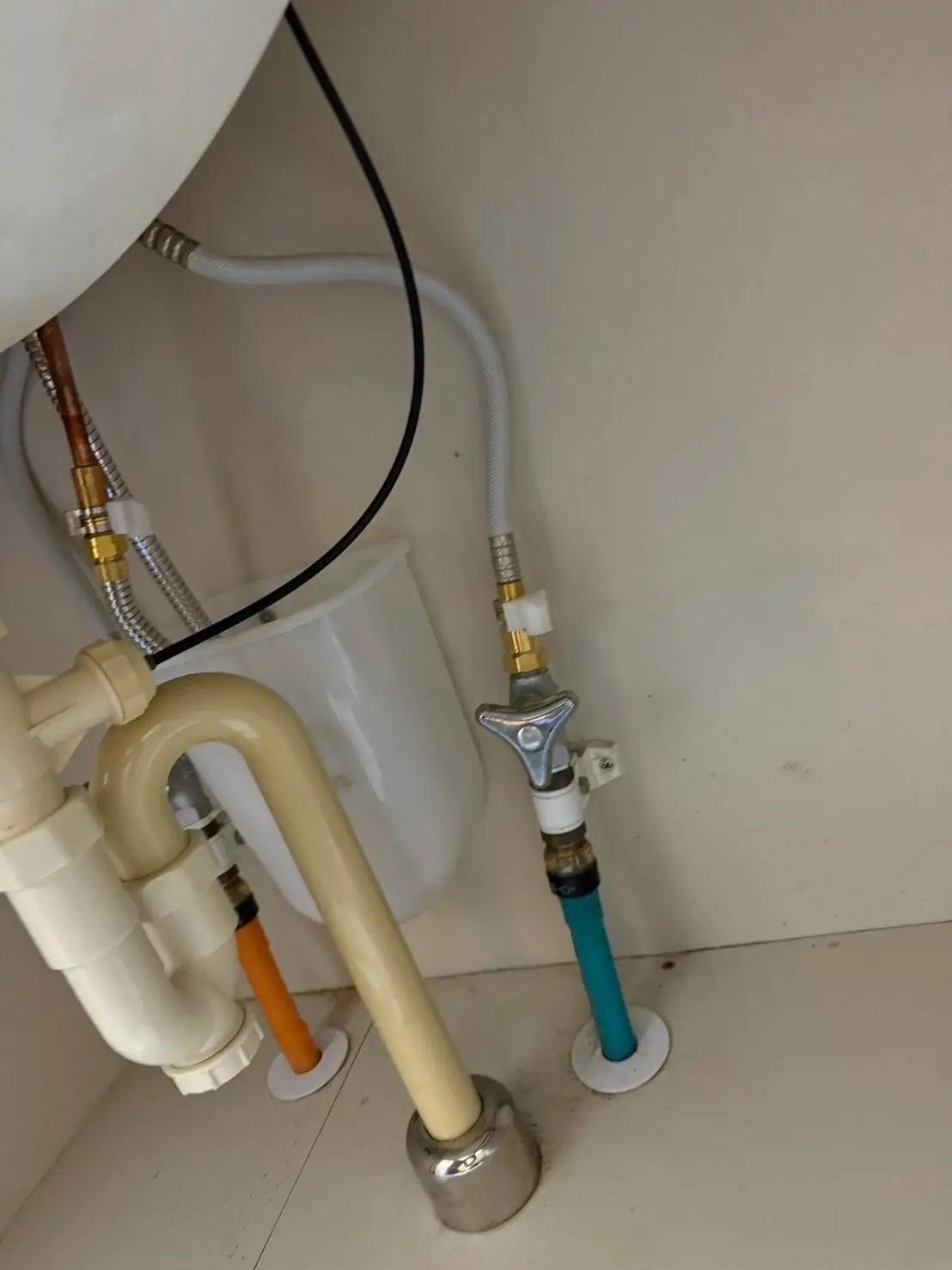 洗面台のじわじわ水漏れをスッキリ解消‐川崎市宮前区